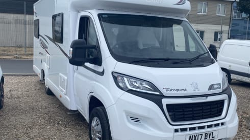 FUN BUS :0) – Large 6 berth Family Motorhome