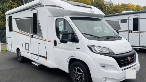 4. LeySi – Luxury mobile home Bürstner Lyseo TD744 Harmony