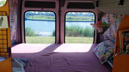 2-person Peugeot campervan from 1997