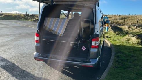 Jeff – Jeff- 4 Berth Volkswagen Campervan - New Professional Conversion