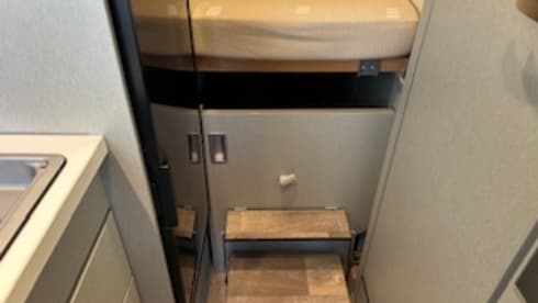 4-seater Mercedes-Benz bus from 2023