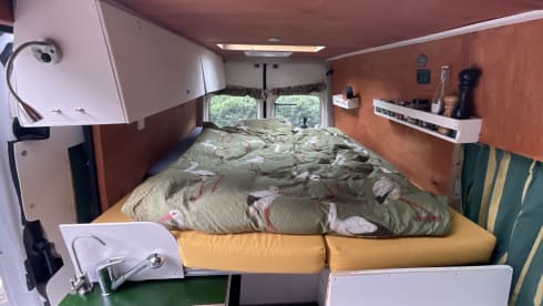 2p Mercedes-Benz bus from 2012