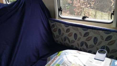Comfortable, well equipped Sunlight T69 for 4 people from 2014