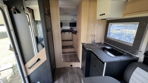 4p Sunlight semi-intégré à partir de 2025