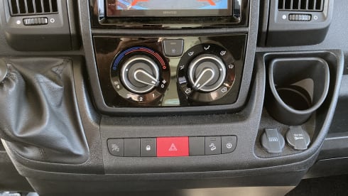 2p Fiat Ducato bus camper Challenger V114