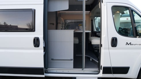  Mclouis3, 2 beds - 4 seats.
