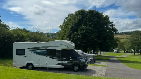 Taylor  – 5 berth Ford voyage 475! 