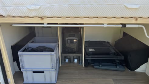 Trendy 2-person camper with solar panels