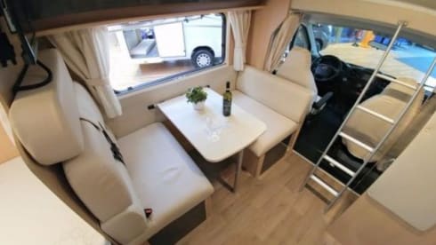 A-type – Compact young camper; very fully equipped