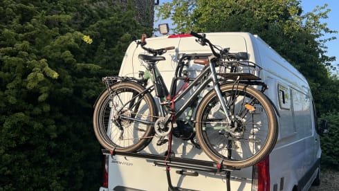 Bespoke Mercedes Sprinter Campervan. Fully Equipped for Ultimate Adventure