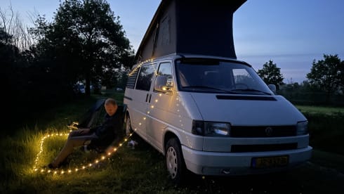 Sinne – Volkswagen T4 with pop-up roof and including SUP boards