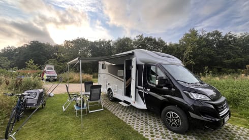 Den Trotter – Den Trotter - Sunlight Adventure 