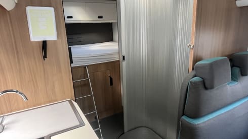 Annie – 6 berth Fiat Adria Sun Living