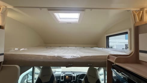 Siena – Giottiline-Halbintegriertes 4-Bett-Boot ab 2022