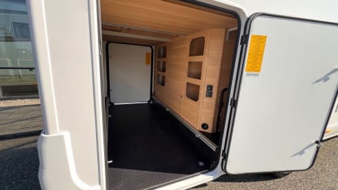 4p Adria Mobil alcove from 2026