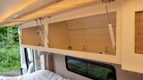 5. Vanlife mit Stil | Voll ausgestattetes Off-Grid-Campingfahrzeug