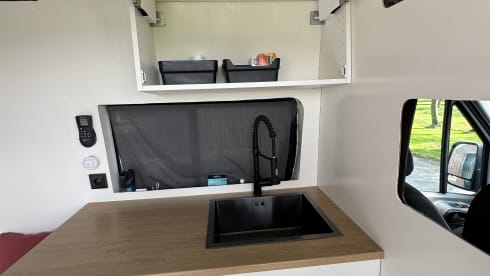 The Hustle Van – Off-grid freedom with The Hustle Van