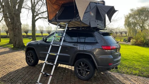 Trailhawk – 2p Other rooftop from 2018