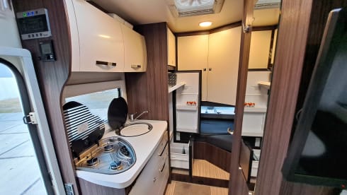 5p Benimar semi-integrated uit 2019