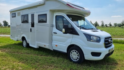 5p Ford semi-integrated uit 2022