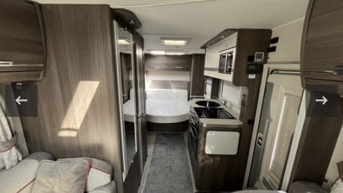 Queenie – Eldiss Majestic 250 - luxury 4 berth with extras 