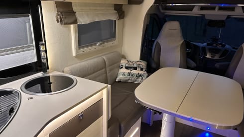 4p Chausson 747 GA Welcome FORD 170PK (2018)