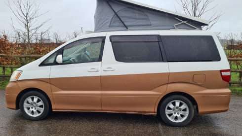 3 berth Toyota Alphard campervan. **INSURANCE INCLUDED**