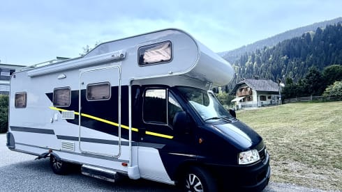 Invalide camper  – Zorgeloos op vakantie – rolstoeltoegankelijke camper met lift