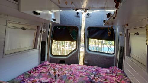Happy camper – 2p Renault Bus camper from 2013