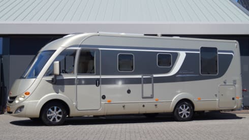Onze dame – BURSTNER 735 ELEGANCE