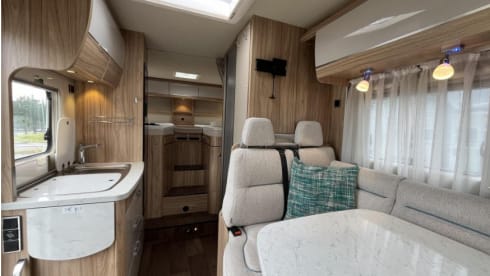 2p Hymer semi-integrated from 2019