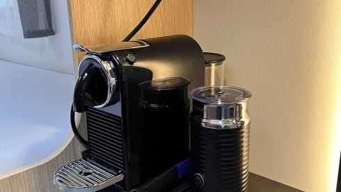 Den Trotter – Den Trotter - Sunlight Adventure 