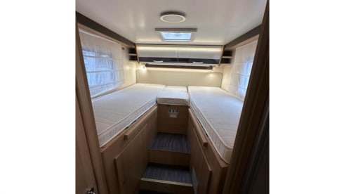 Our cozy home on wheels – 4p McLouis Sovereign semi-integrated from 2022