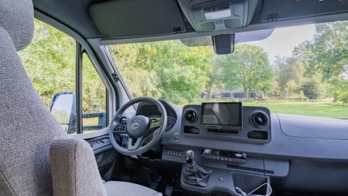 4p Hymer semi-integrated from 2022