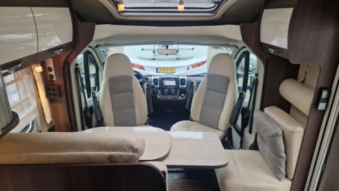 C38 – 3p Bürstner semi-integrato dal 2014