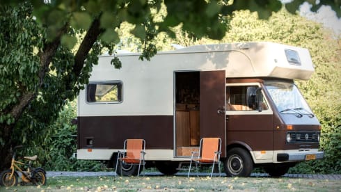 “Dolly” – 4p Volkswagen alcove from 1976