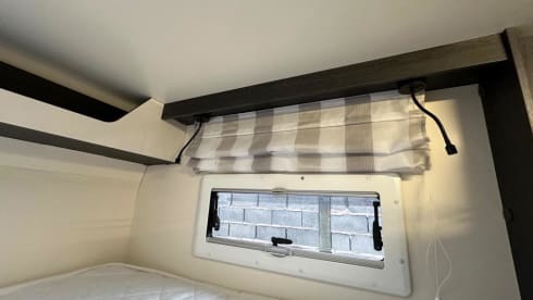 6 berth Ford Rollerteam 675