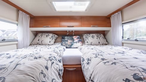 Very luxurious semi-integrated camper with a lot of comfort
