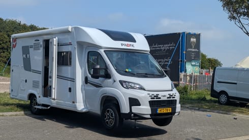 Superdelux campertje – 2p Pilote P690D EXPRESSION semi-integrated from 2025