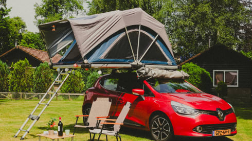 Sporty Renault 2p roof tent incl. cooking box, seating set, power station & awning