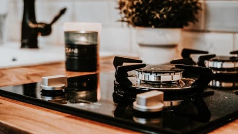 Debie The Van – Zelfbouw Mercedes Sprinter surf bus