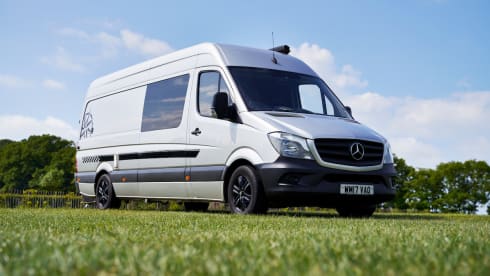 Silver Comet – 4 Berth Mercedes Sprinter Luxury Camper