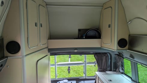 4p Ford Nugget, ideal with children!