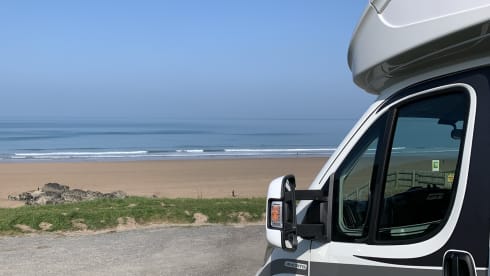 Mabel – Brand New Luxury 4-5 berth 2022 model RollerTeam 707 Motorhome