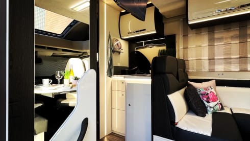 Loft On Wheels 1.0 – Loft On Wheels with all the necessary luxury for the family
