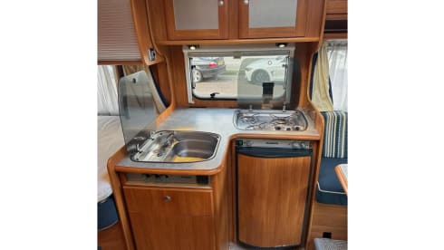 Huisbus  – 3p Dethleffs semi-integrated from 2006