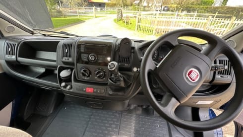 6 berth Swift Escape 696
