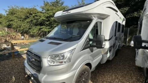 Mont Blanc – BRAND NEW 6 Berth Roller Team Auto-Roller 747 (2024) Manual