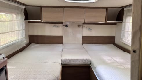 4-person Bürstner Viseo i690G integrated motorhome from 2014