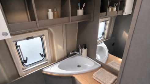 Luxury LMC campervan for two with automatic transmission, e-bikes, and off-grid freedom
